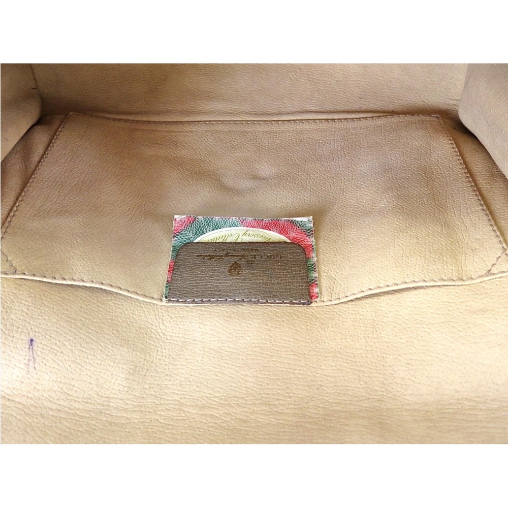 Gucci Tan and Brown GG Monogram Clutch - Picture 11 of 16